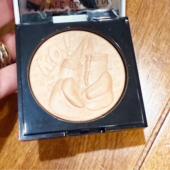 Sonia Kashuk Goddess Chic Luminosity Bronzer Highlighter - Picture 3 of 3
